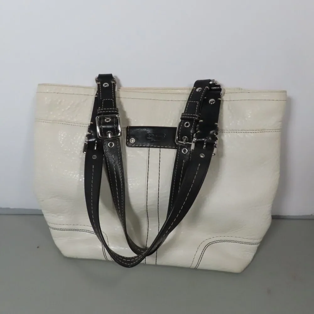 Coach F13089 Cream Leather Soho Tote Bag Black Strap Contrast Stitch Handbag